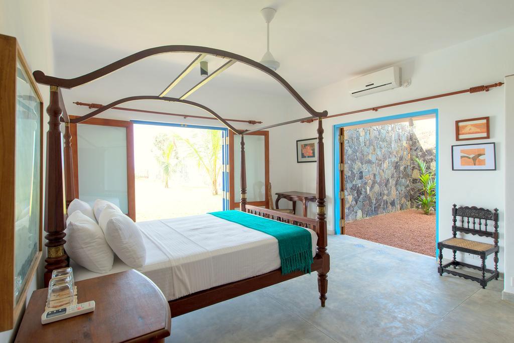 Villa Atulya At Ocean'S Edge Mirissa Esterno foto