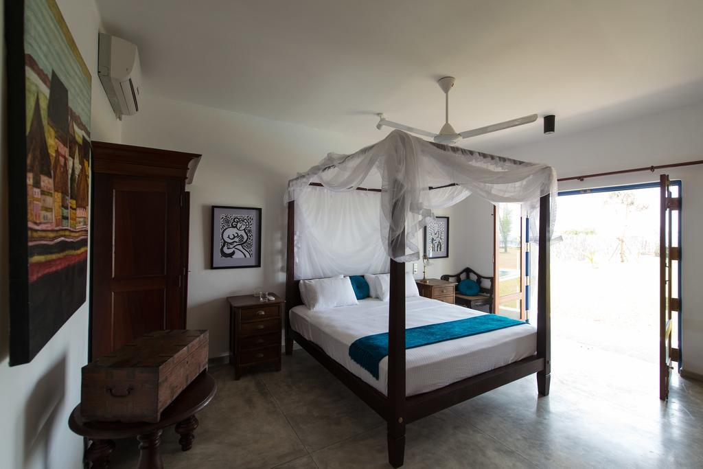 Villa Atulya At Ocean'S Edge Mirissa Esterno foto