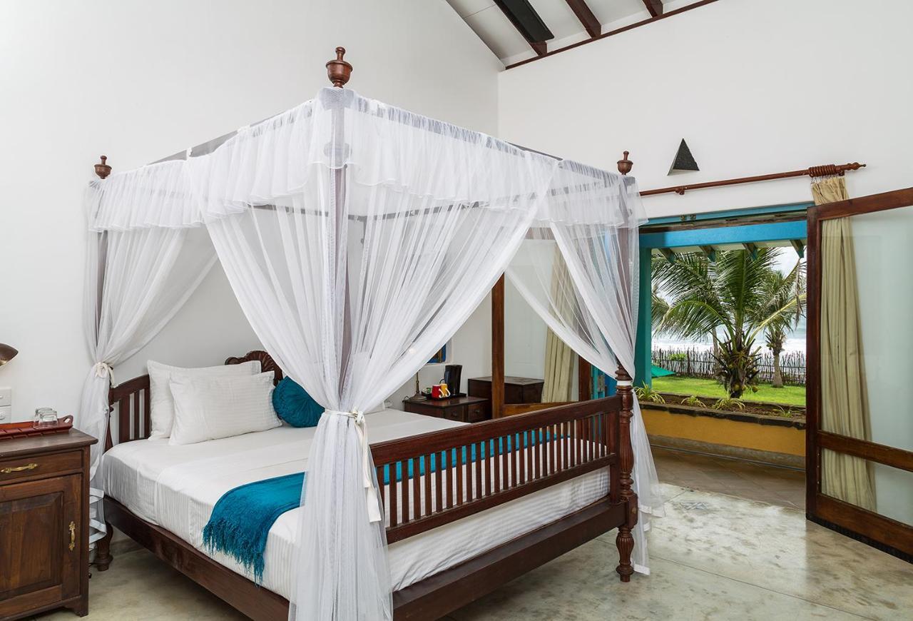 Villa Atulya At Ocean'S Edge Mirissa Esterno foto