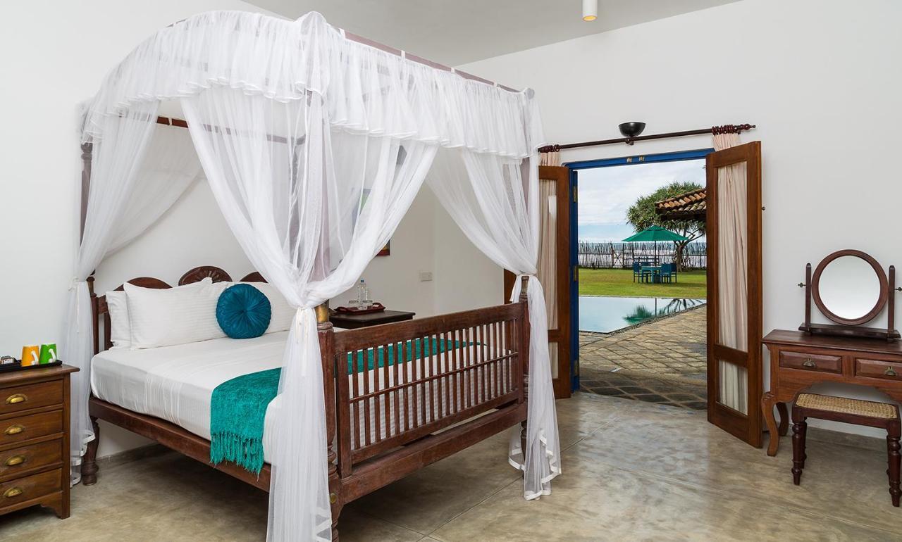 Villa Atulya At Ocean'S Edge Mirissa Esterno foto
